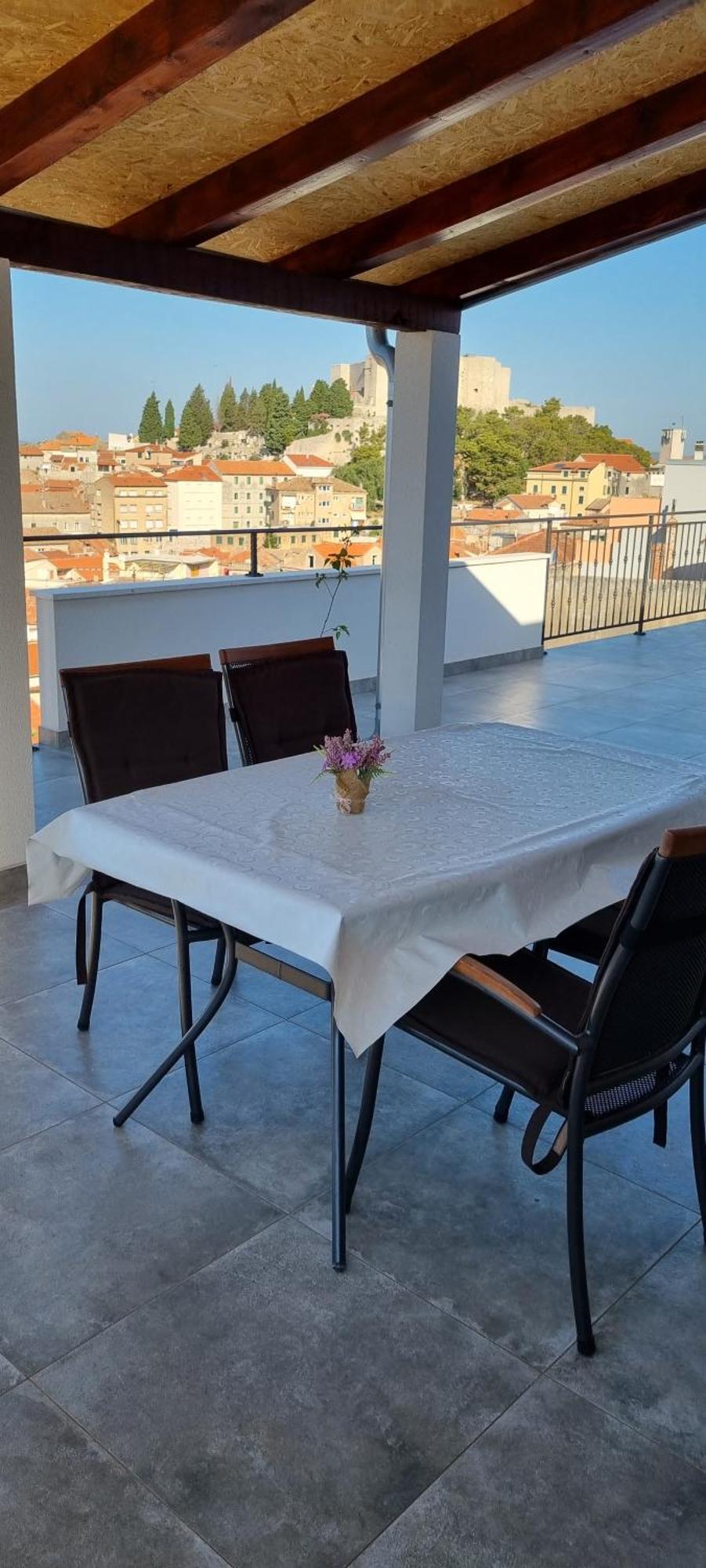 Apartman Bebe In Old Town- With Free Parking 시베니크 외부 사진